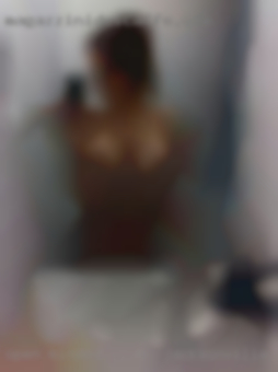 Open club in Jacksonville minded, loves all kinds of sex.